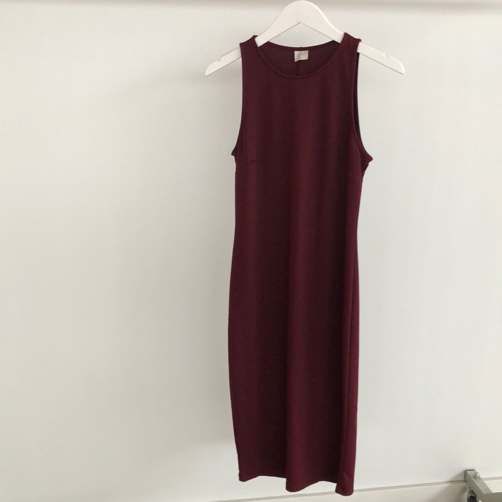 Burgundy cotton body con midi dress size M